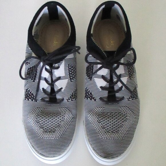 Clarks Somerset Womens Black & White Aerated Fashion Sneaker NWOB - Size 8M - Picture 4 of 9